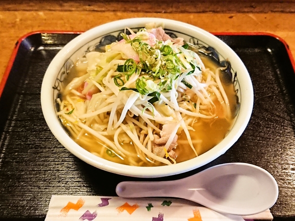 丹波茶屋＠福知山駅北口前の黄ぃラーメン野菜メガ盛り