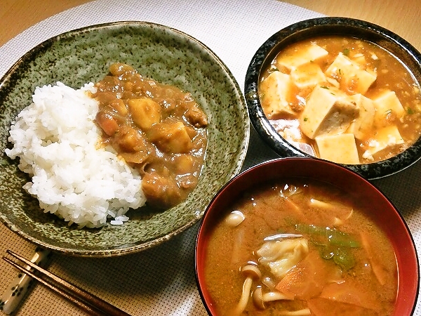 カレーと麻婆豆腐の晩ごはん