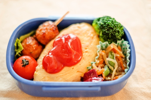 オムライス弁当