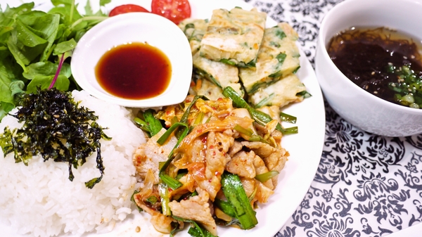 豚キムチ＆チヂミでワンプレートごはん