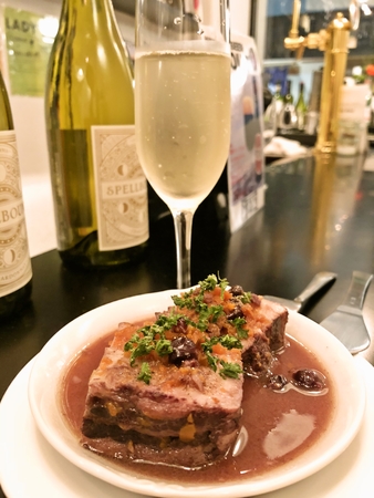 豚バラ肉とカシス煮込み