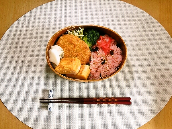おついたちの赤飯弁当