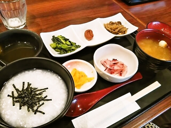 朝粥のモーニング