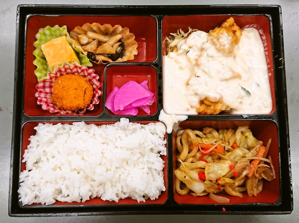 自由軒＠福知山のチキン南蛮弁当（５００円）