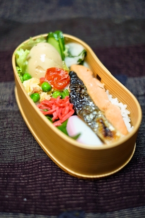 酔っ払って弁当コサエル
