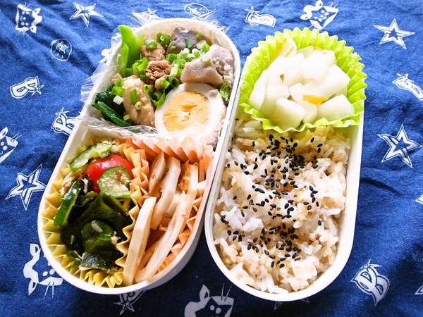 里いもと豚肉の煮っころがし弁当
