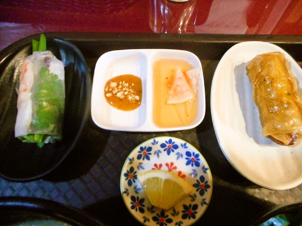 生、揚げ　2種類の春巻き
