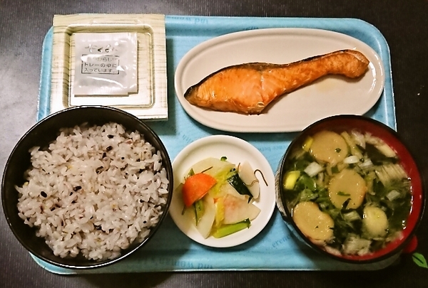 朝食
