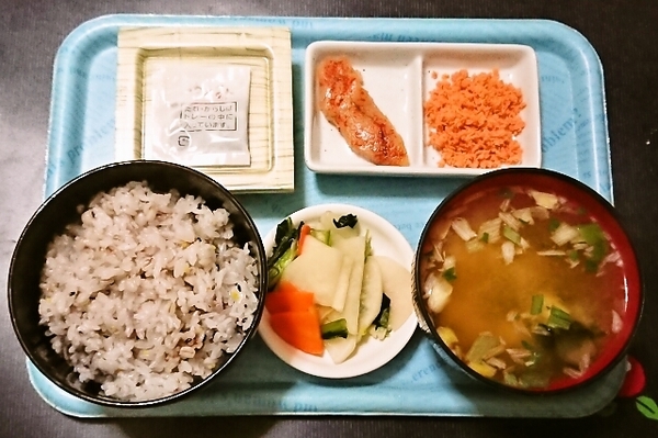朝食
