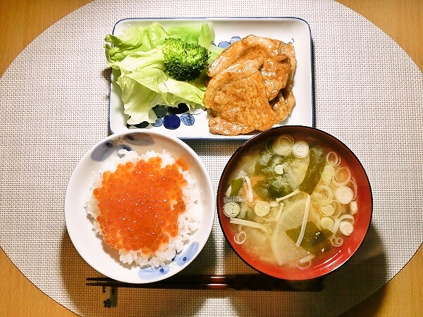 豚の生姜焼きの晩ごはん