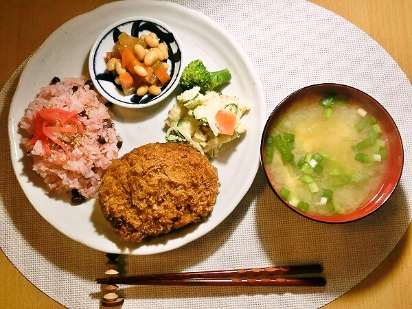 半額メンチの晩ごはん