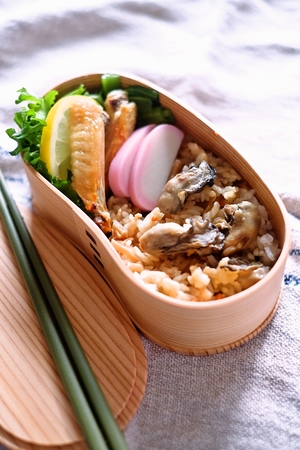 牡蠣飯弁当