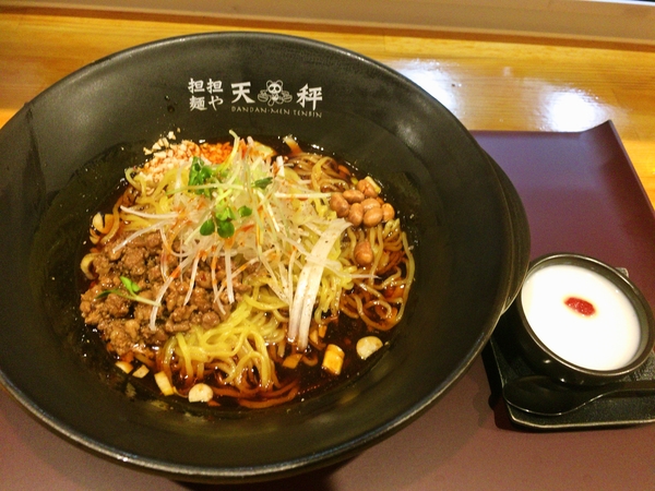 担々麺と杏仁豆腐