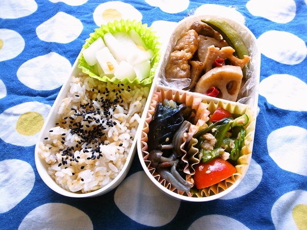 豚肉とれんこんの甘酢炒め弁当
