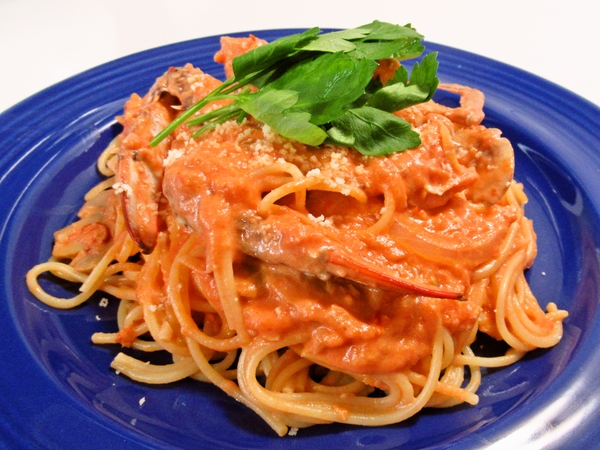 ワタリガニのトマトクリームパスタ