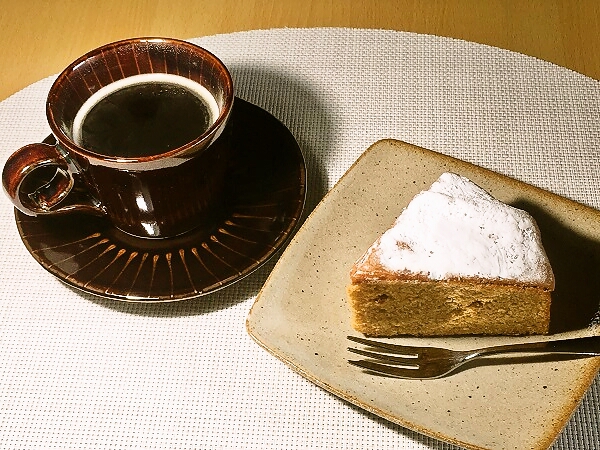 キャラメルスポンジケーキ