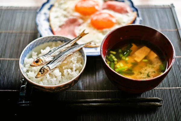 朝食