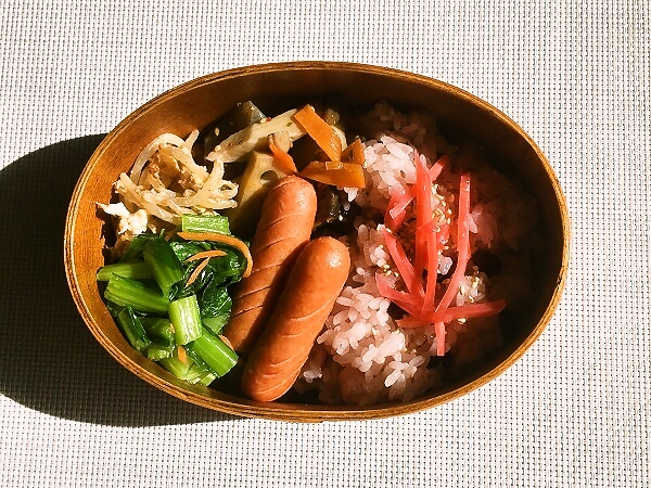 おついたち弁当(赤飯)