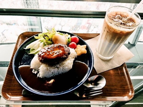 東京一高い(？)カフェランチ