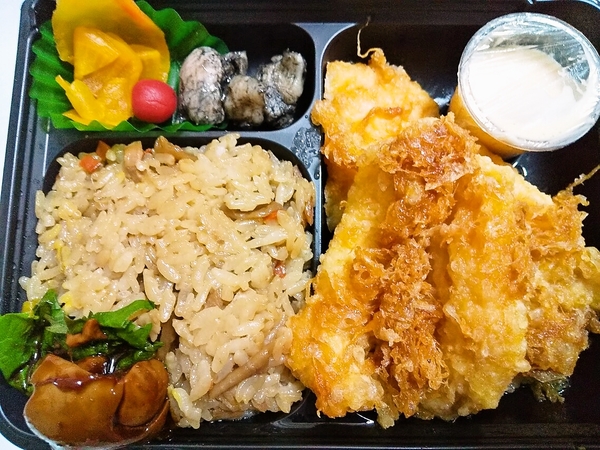 宮崎鶏三昧弁当♪