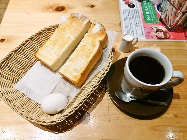 名古屋のモーニングセット(コメダ珈琲店)