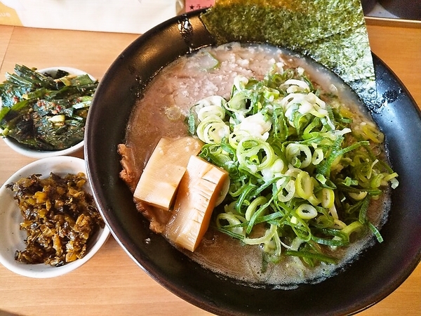 超濃厚豚骨ラーメン
