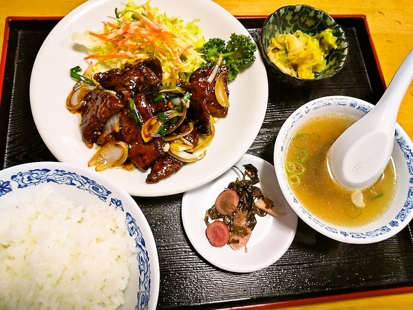 レバニラ定食？