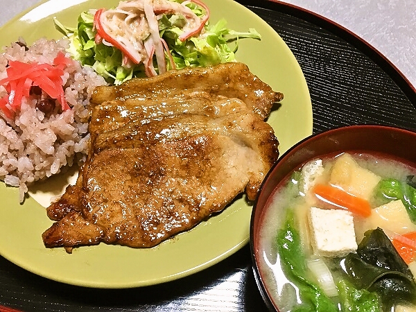 豚の生姜焼きの晩ご飯