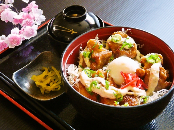 タルタル唐揚げ仁丼