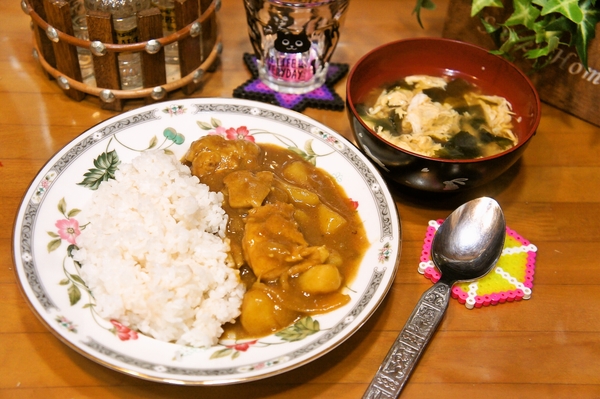 カレーライスで夕食