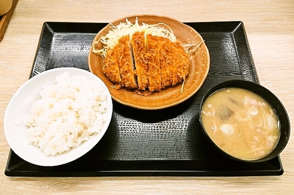 朝ロースカツ定食(かつや)