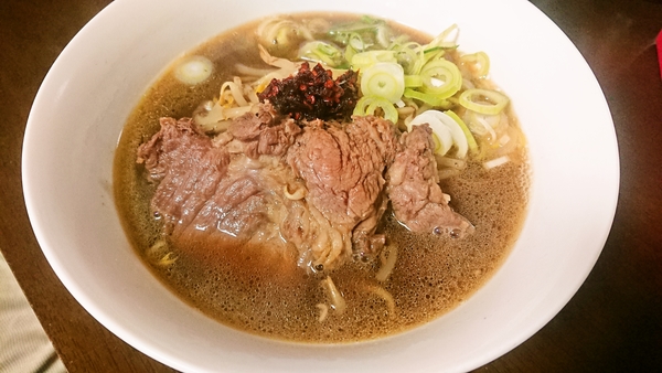 イノシシロースラーメン