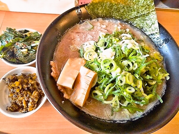 濃厚豚骨ラーメン