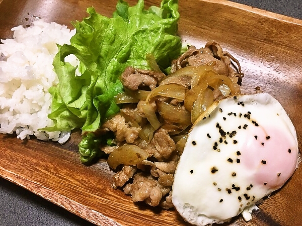 豚小間と玉ねぎの照り焼きの晩ごはん