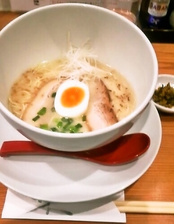 牛骨ラーメン