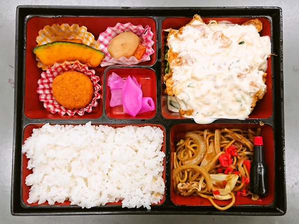 自由軒＠福知山のチキン南蛮弁当（５００円）