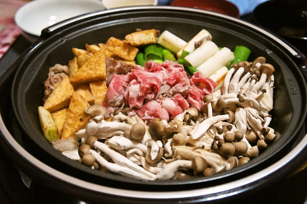 今日のお夕はん、牛バラ切り落とし肉deバター香るウチのすき焼き