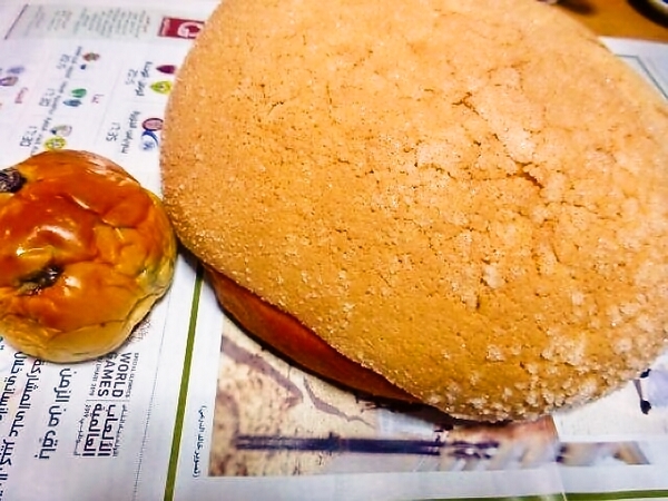 大きな大きなメロンパン