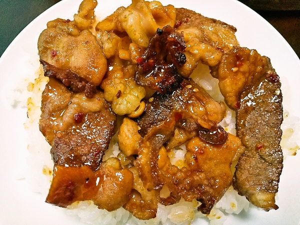 ミックスホルモン丼