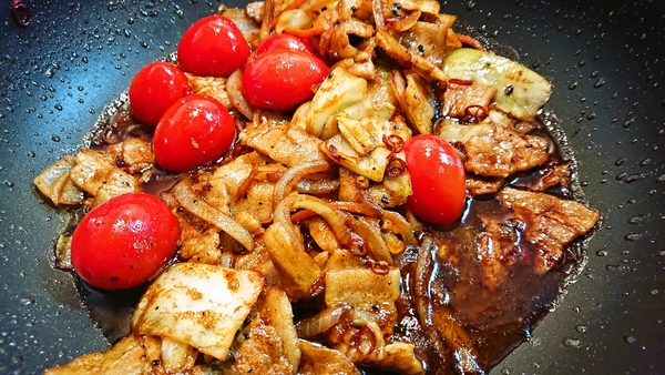 トマト入り回鍋肉