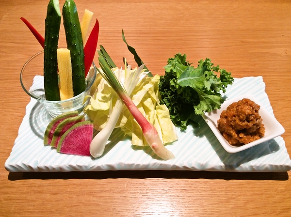 旬の八種野菜　肉味噌ディップ
