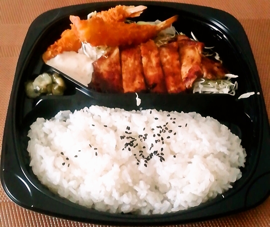 オリジン弁当「ポークステーキエビフライ弁当」