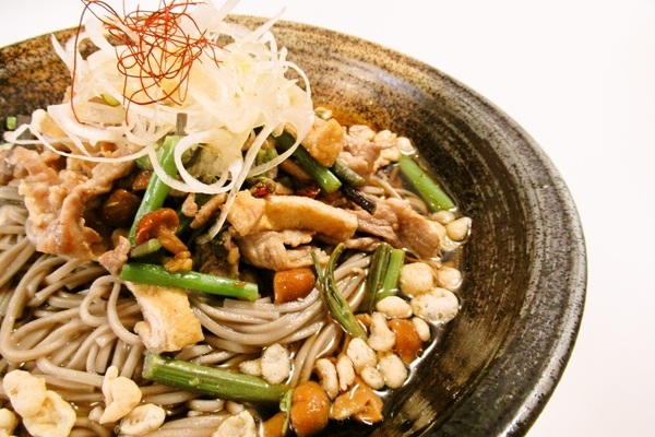 豚肉と山菜の炒めそば