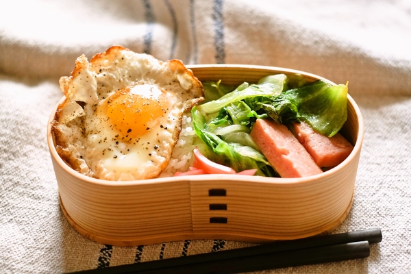 スパムレタス炒め弁当