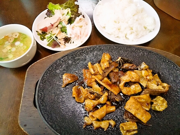ホルモン定食