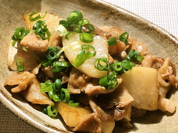 オイスターソースで豚バラと大根のこってり炒め煮