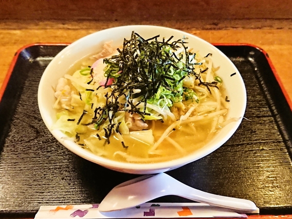 丹波茶屋＠福知山駅前の黄ぃラーメン野菜メガ盛り