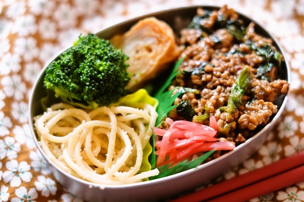 ドライカレーと明太子スパ弁当