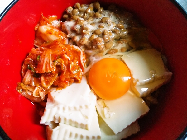 キムチ納豆玉豆腐うどん