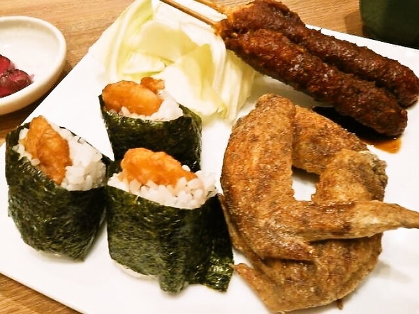 名古屋名物（天むす・手羽先・味噌かつ）